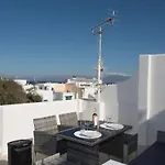 Amazing Mykonos Town Maisonette With Roof Garden