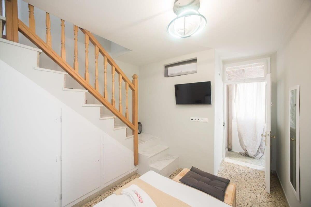 Amazing Mykonos Town Maisonette With Roof Garden *